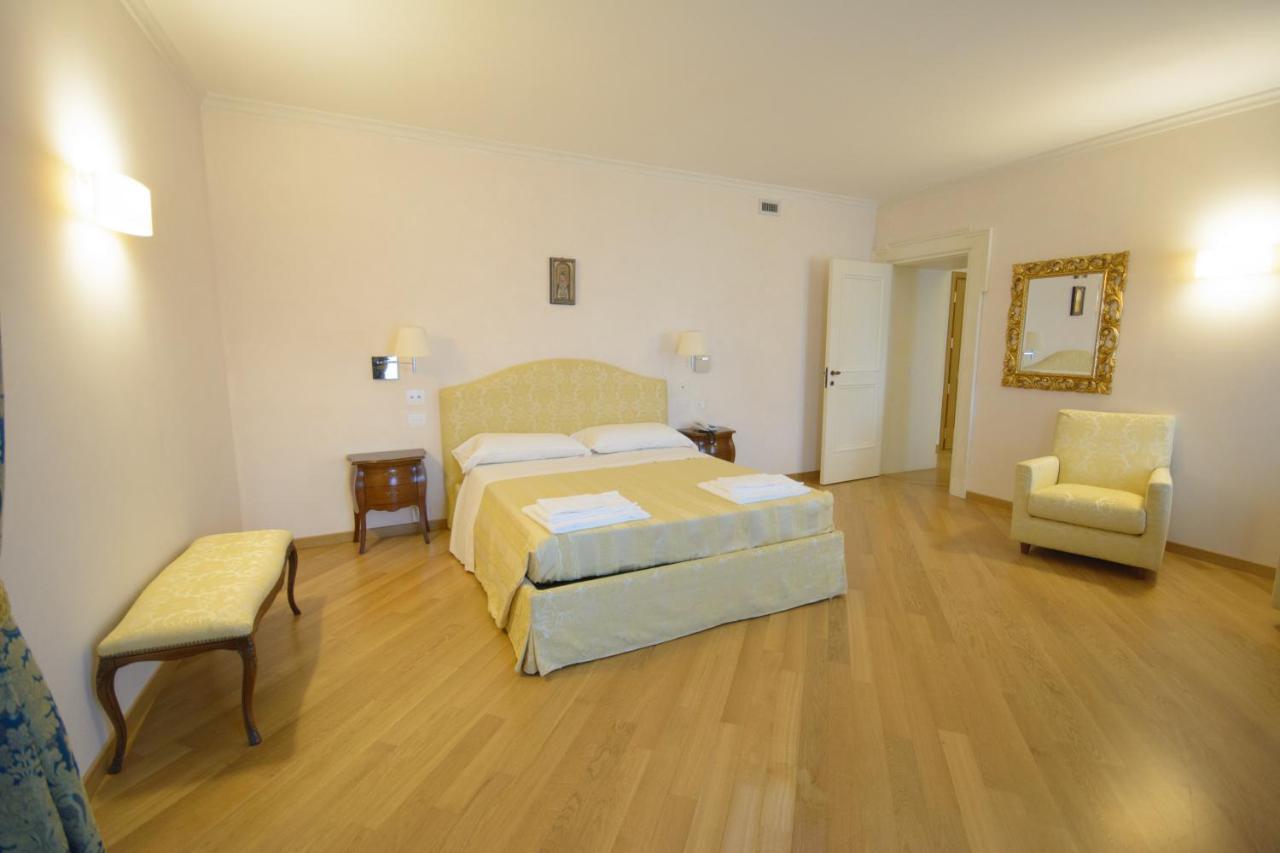 Domus Stella Maris - Casa Per Ferie Hotel Ancona Exterior foto