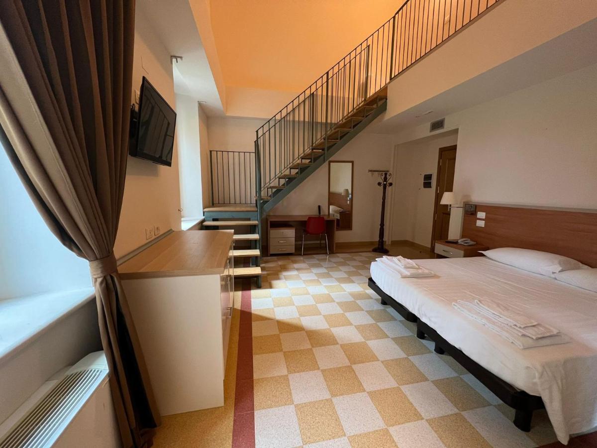 Domus Stella Maris - Casa Per Ferie Hotel Ancona Exterior foto